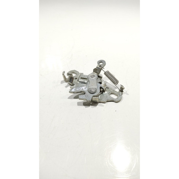 Fechadura Do Capô Peugeot 2008 1.6 2017 Thp 