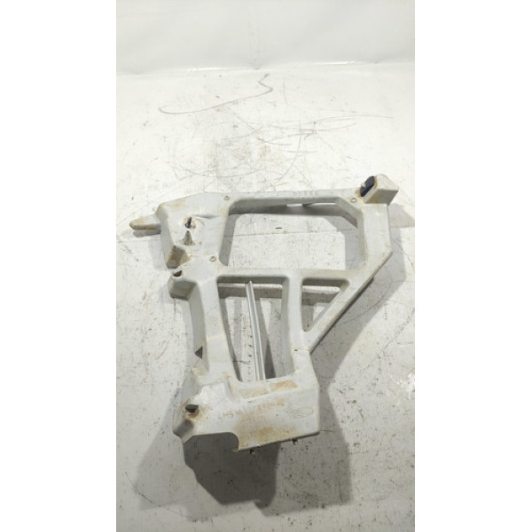 Suporte Parachoque Traseiro Direito Ford Focus  2009-2013 