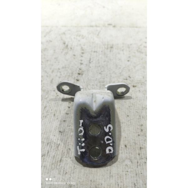 Dobradiça Superior Porta Dianteira Direita Nissan Tiida 2008