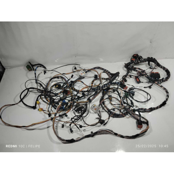 Chicote Da Carroceria Peugeot 2008 1.6 2019 6 Marchas Automá