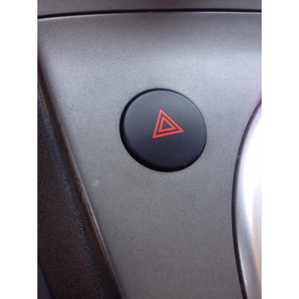 Botão Interruptor Pisca Alerta Nissan Sentra 2012