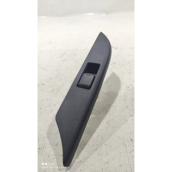 Moldura Botão Vidro Traseiro Esquerdo Nissan March 2017