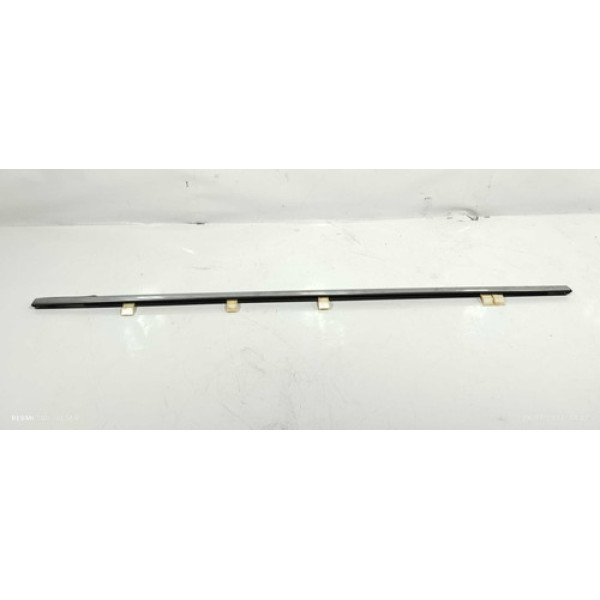 Pestana Externa Traseira Esquerda Chevrolet Captiva 2010