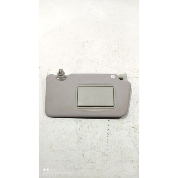 Quebra Sol Lado Passageiro Nissan Versa 2015 