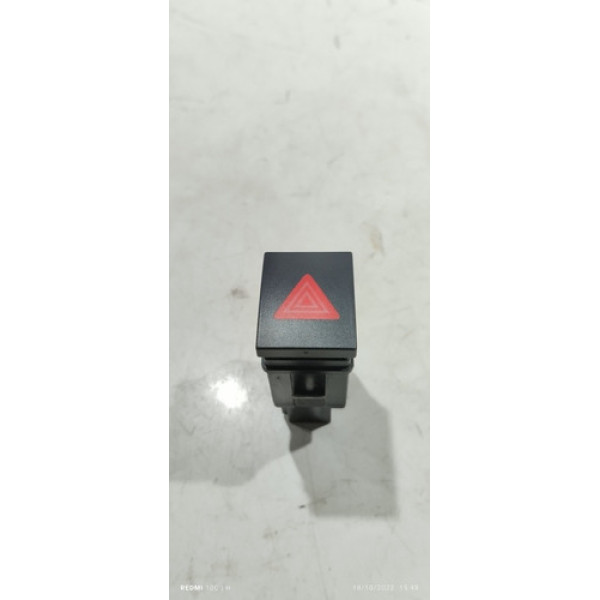 Botão Comando Pisca Alerta Vw Polo 2003-2014 6q0953235a Preto
