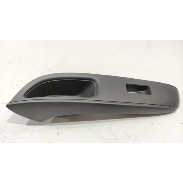 Botao Moldura Vidro Traseiro Esquerdo Nissan Versa 2013/2019