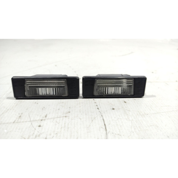 Luz De Freio Nissan Versa 2015 (cx33)