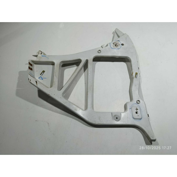 Suporte Guia Parachoque Traseiro Focus 9/2013 Seda(c Detalhe