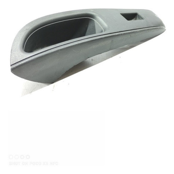 Moldura Botao Vidro Eletrico Tras Esq Nissan Versa 2014/2020