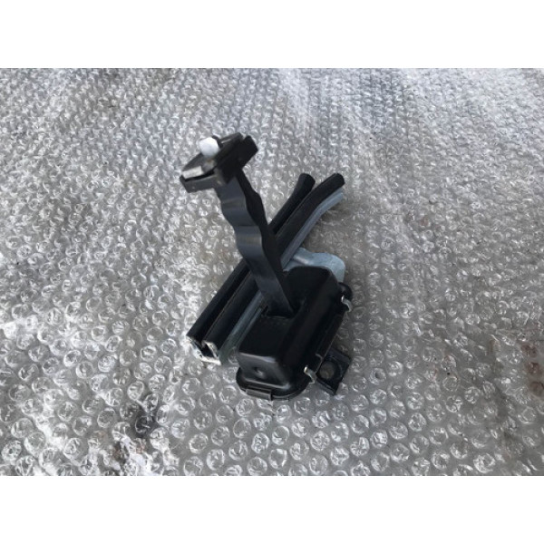 Limitador Porta Traseira Esquerda Peugeot 208 2015