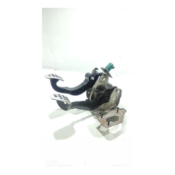 Suporte Com Pedal Freio Embreagem Peugeot 2008 1.6 2016 R 