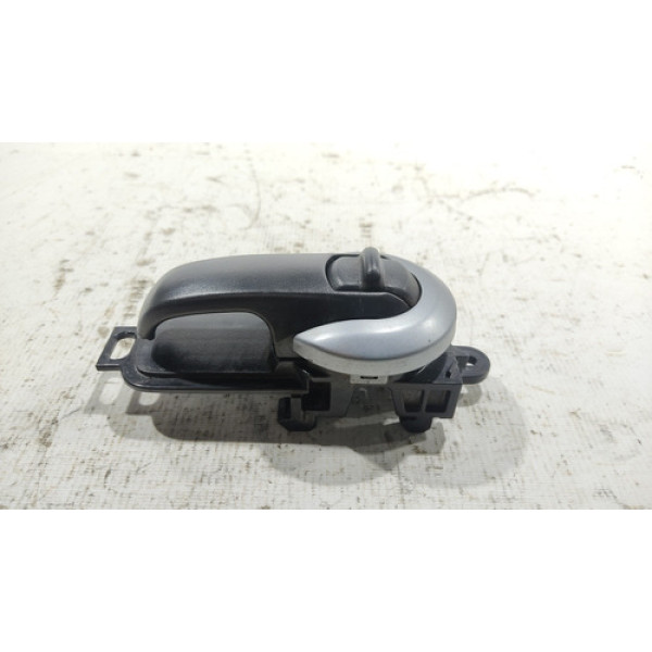 Maçaneta Interna Traseira Esquerda Nissan Livina  Traseira