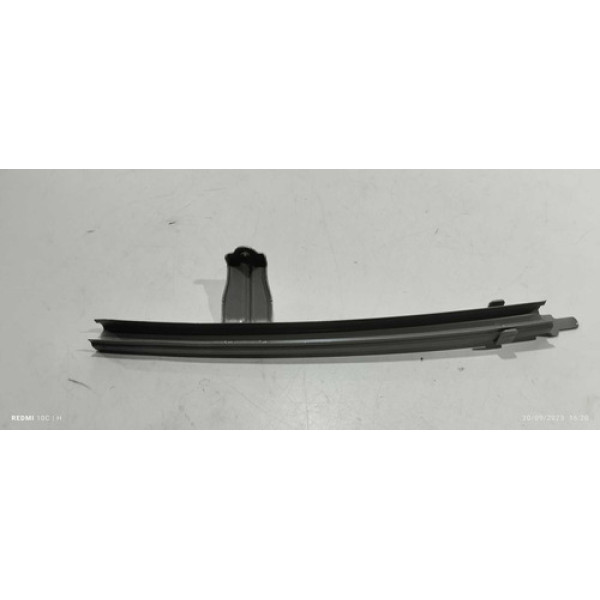 Guia De Vidro Traseiro Direito Toyota Etios 2014