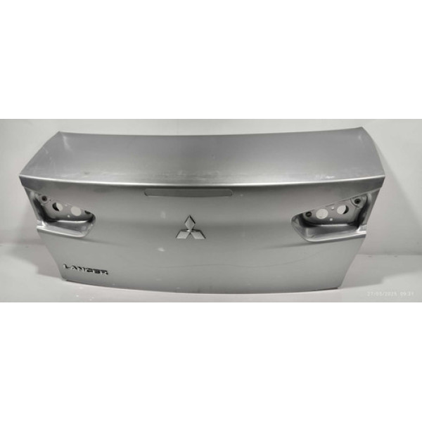 Tampa Traseira Mitsubishi Lancer 2011/2015 (marcas De Uso)