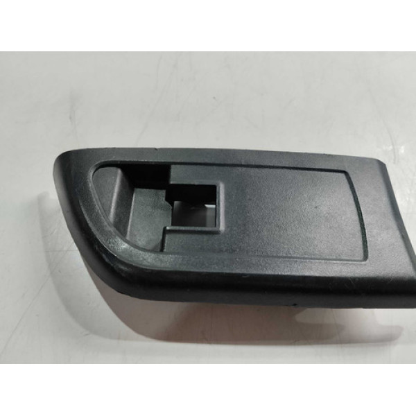 Moldura Do Botão Vidro Dianteiro Direito Chevrol Onix 2016 Preto