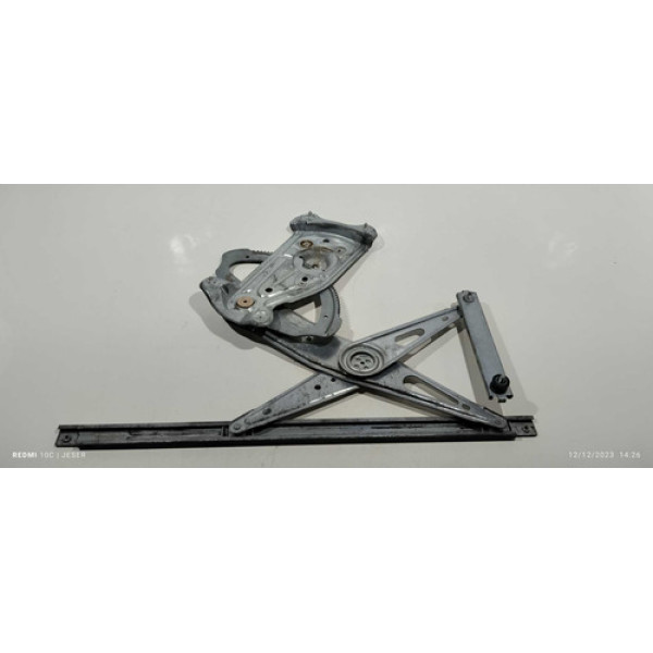 Máquina De Vidro Dianteira Direita Fluence 2.0  2015