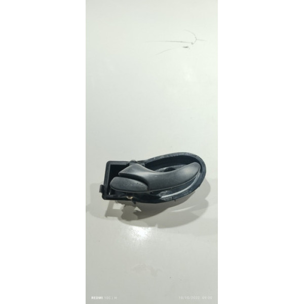 Maçaneta Interna Dianteira Esquerda Ford Focus 2002-2008  Dianteira