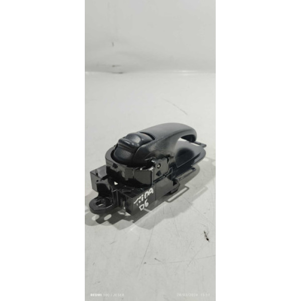 Maçaneta Interna Dianteira Esquerda Nissan Tiida 2011 Dianteira