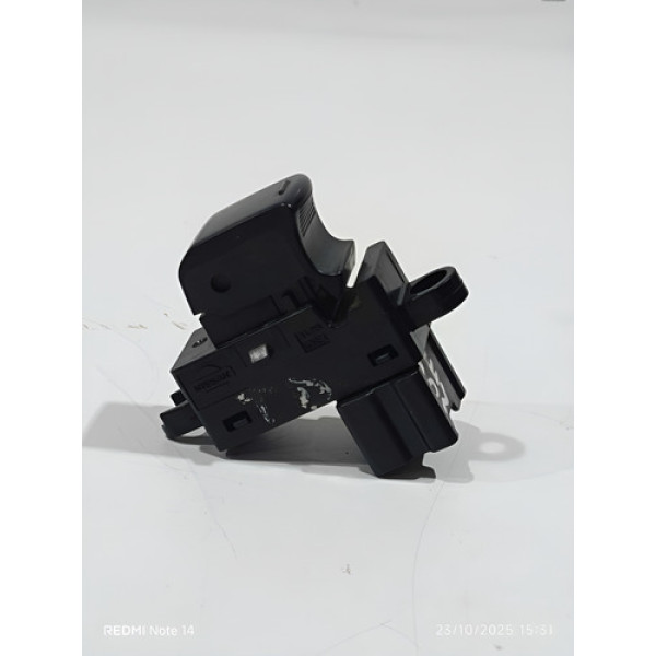 Botao Do Vidro Traseiro Direito Nissan Sentra 2012