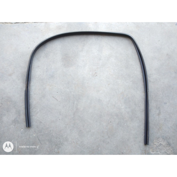 Borracha De Porta Traseira Direita Toyota Etios Hatch 2015