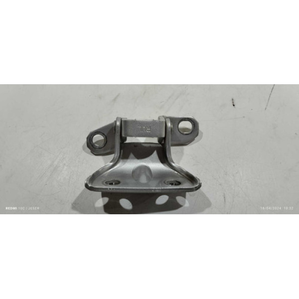 Dobradiça De Porta Traseira Esquerda Superior I30 2.0  2011