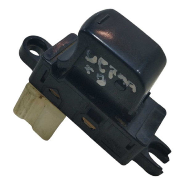 Botão Do Vidro Traseiro Direito Nissan Versa 2018