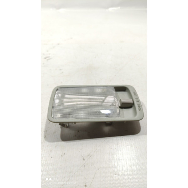 Luz Cortesia Dianteiro Central Teto Nissan Versa 2014 