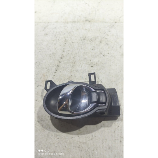 Maçaneta Interna Dianteira Esquerda Nissan March 2017  Dianteira