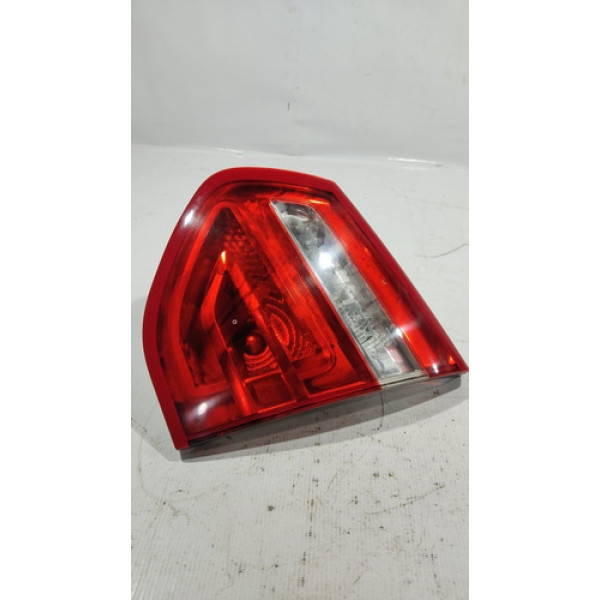Lanterna Tampa Traseira Direita Citröen C4 Picasso 2010