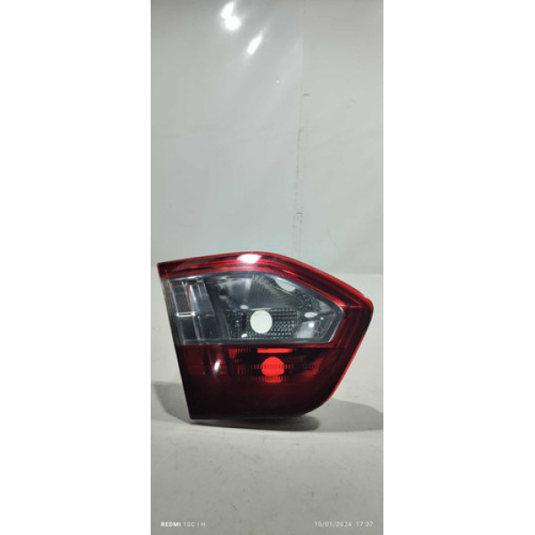 Lanterna Tampa Traseira Esquerda Renault Fluence 2017