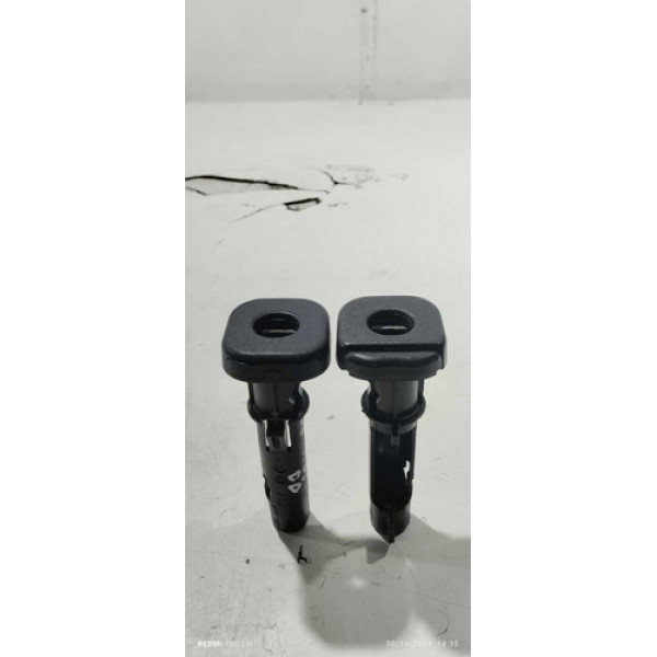 Trava Encosto De Cabeça Dianteiro Direito New Fiesta 2014 Preto