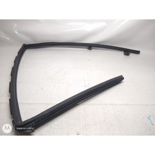 Borracha Guia Do Vidro Traseiro Esquerdo Nissan Versa 2017