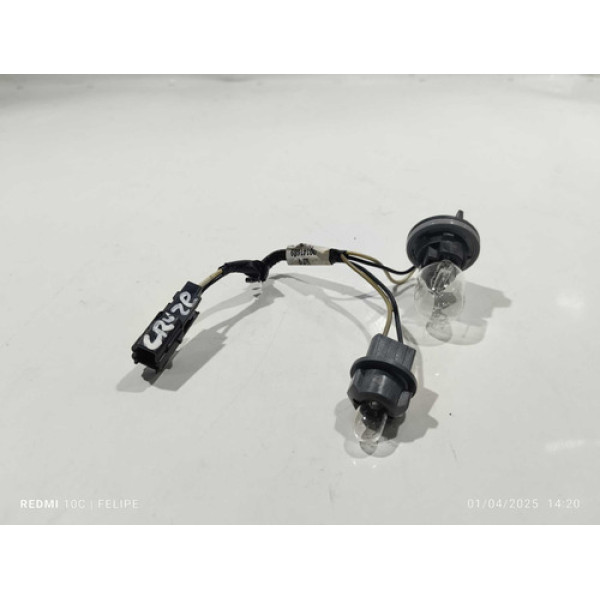 Chicote Lanterna Esquerda Da Tampa Chevrolet Cruze Ltz 2018