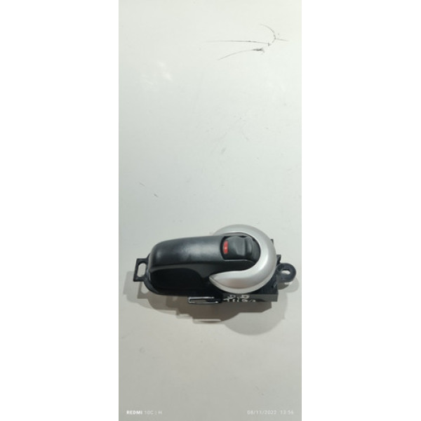 Maçaneta Interna Dianteira Direita Nissan Tiida 2007-2012  Dianteira