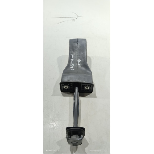 Limitador De Porta Traseira Direita Vw Tiguan Tsi 2010