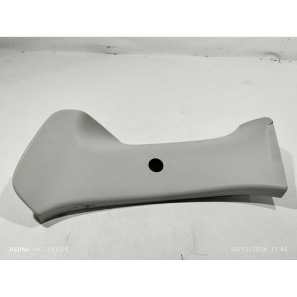 Moldura Da Coluna Traseira Esquerda Chevrolet Spin 2013 Bege