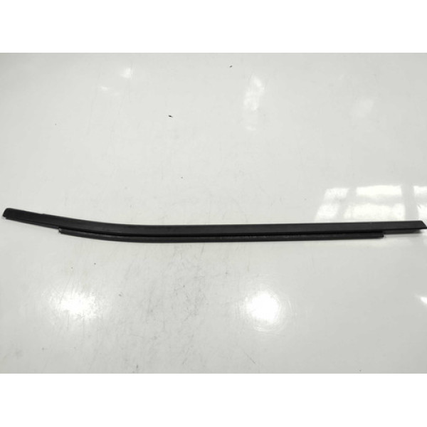 Pestana Externa Traseira Direita Fiat Toro 2021marcas De Uso Preto