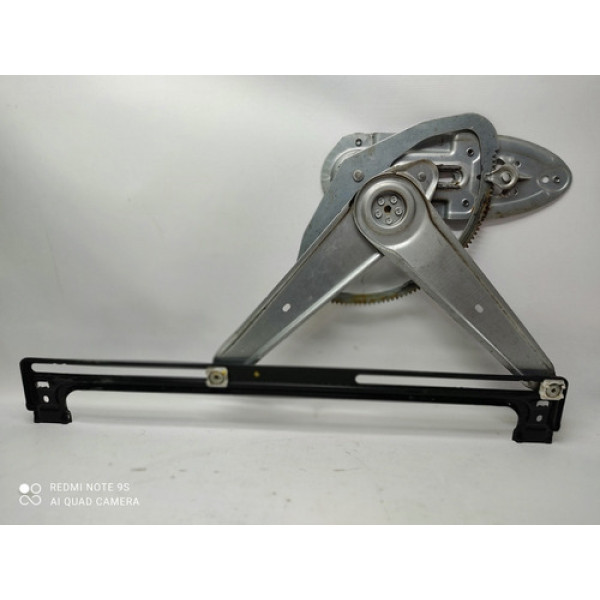 Máquina De Vidro Dianteira Esquerda Ford Focus 2010sem Motor