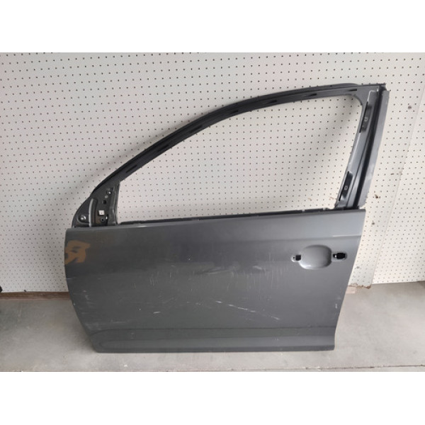 Porta Dianteira Esquerda Volk Jetta 2.5 Autom 2009(arranhada Dianteira Esquerda Cinza