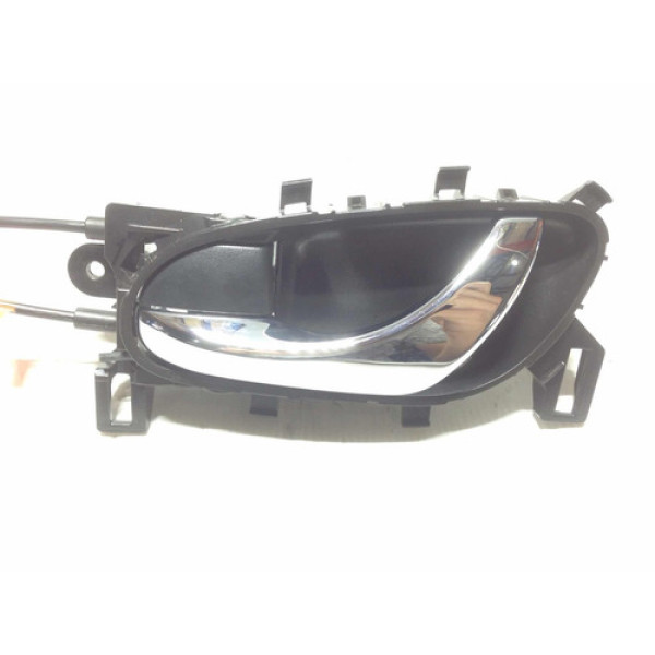 Maçaneta Interna Dianteira Esquerda Nissan Sentra 2015