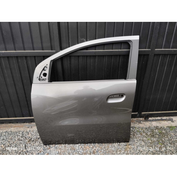 Porta Dianteira Esquerda Chevrolet Spin 2013 Dianteira Esquerda Cinza