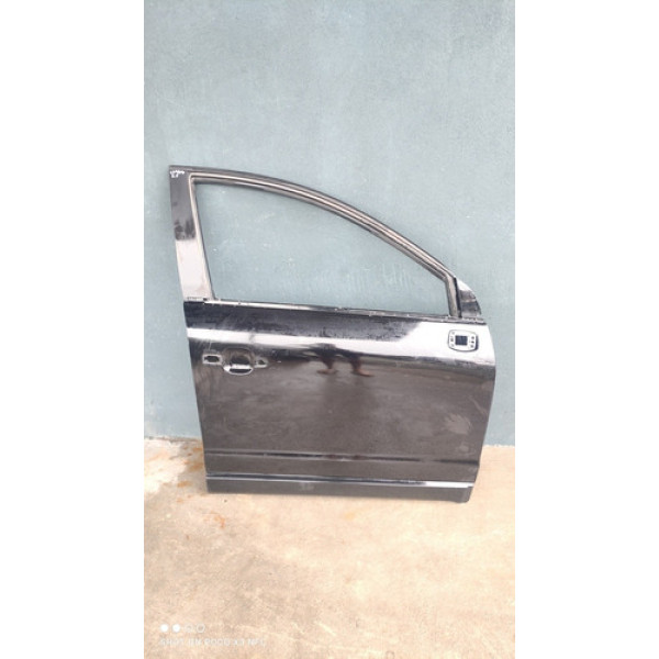 Porta Dianteira Direita Chevrolet Captiva 2010  Dianteira Direito Preto