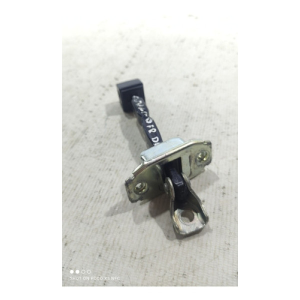 Limitador De Porta Dianteira Esquerda Outlander 2010 