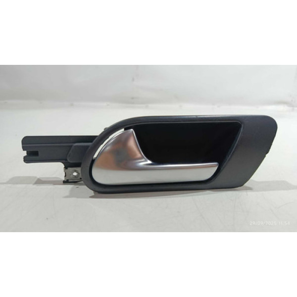 Maçaneta Interna Traseira Esquerda Volks Jetta 2.5 Aut 2009 Traseira