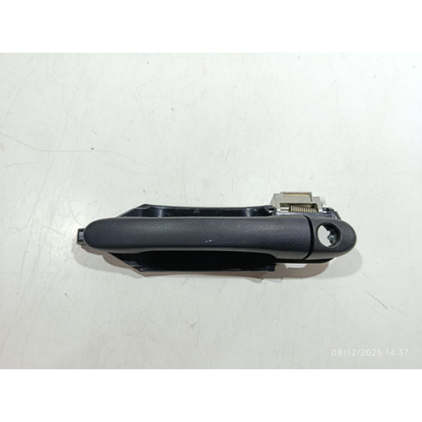 Maçaneta Externa Dianteira Esquerda  Fiat Mobi 2023 Preto Dianteira