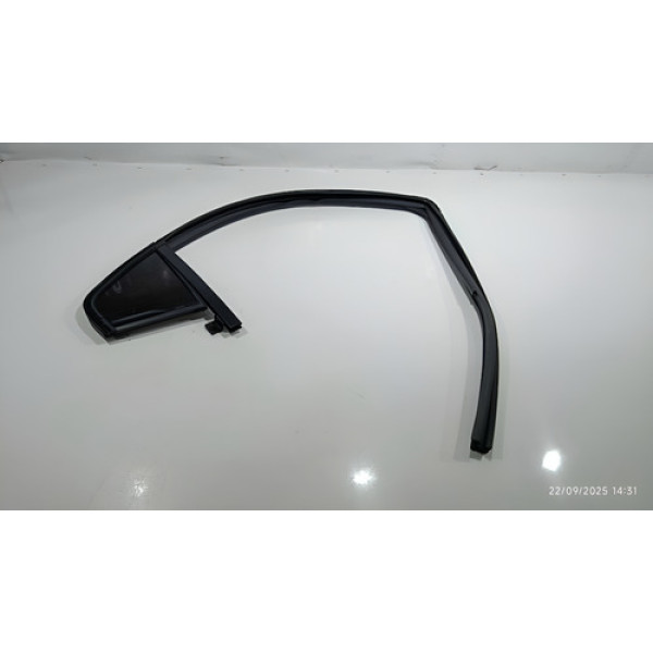 Vidro Fixo Canaleta De Porta Traseira Direita Gm Onix 2018