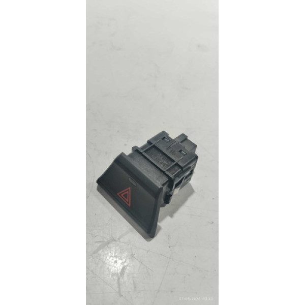 Botão Pisca Alerta Chevrolet Onix 2017 (52046393 Preto