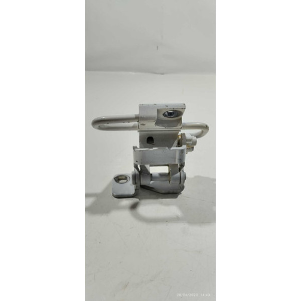 Dobradiça De Porta Traseira Direita Inferior Celer 2014