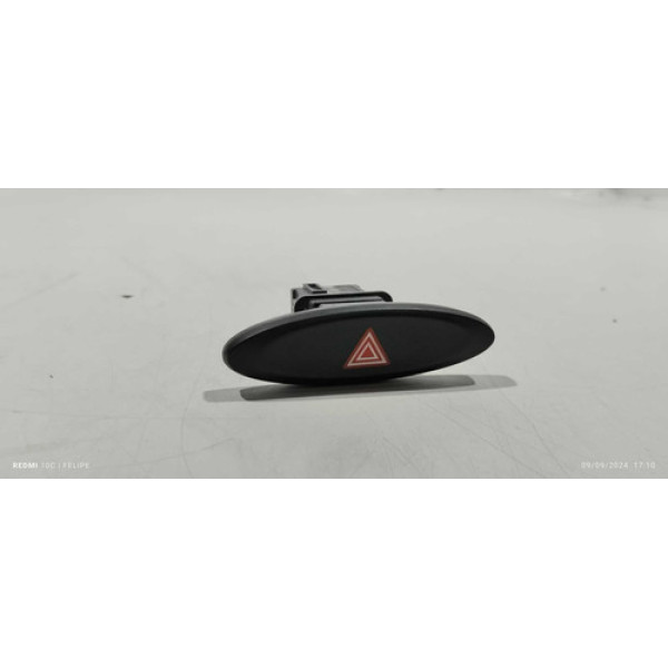 Botão Pisca Alerta Toyota Etios 2015 Preto