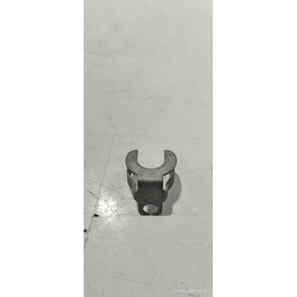 Trava Do Bico Injetor Renault Logan 2011/2014 1.6 (compare)